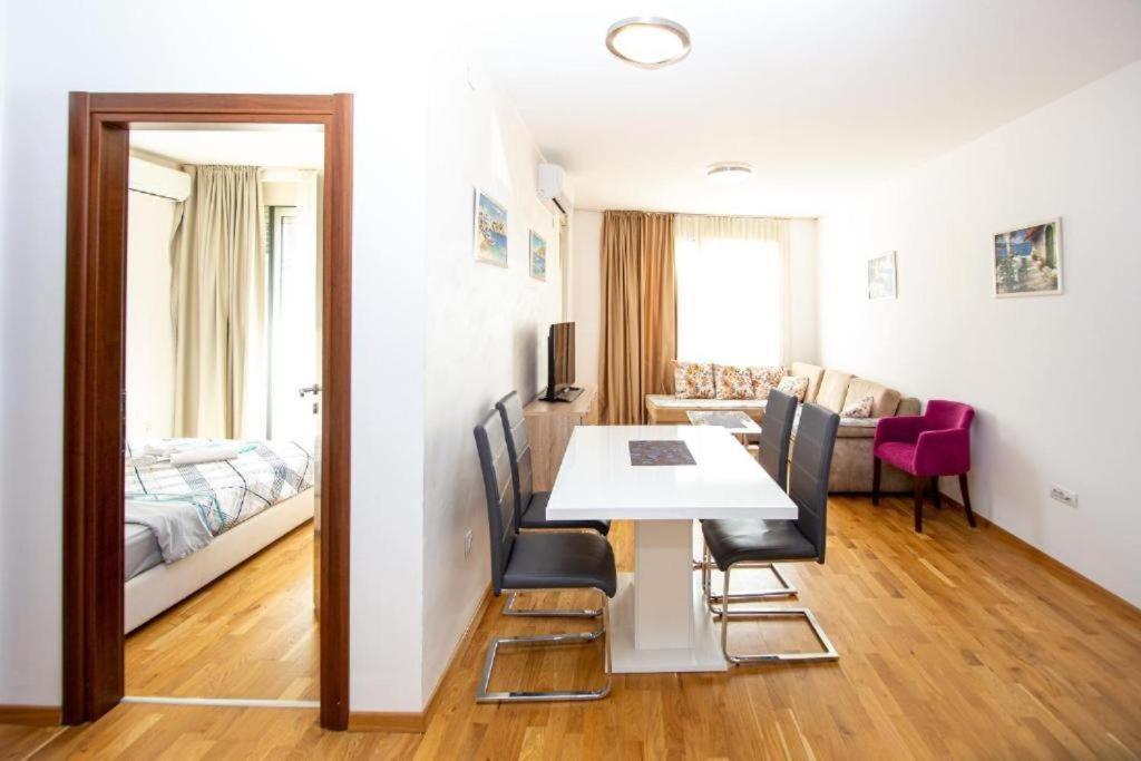 Apartmans Budva Centar Екстер'єр фото